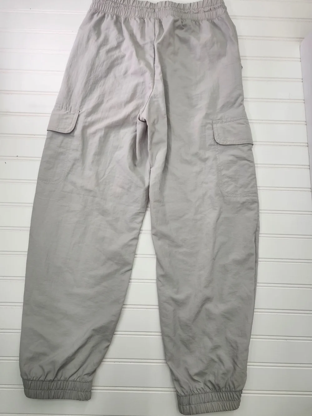 High- Waisted Loose Cargo Light Gray Jogger Pants for Girls Size L 10/12